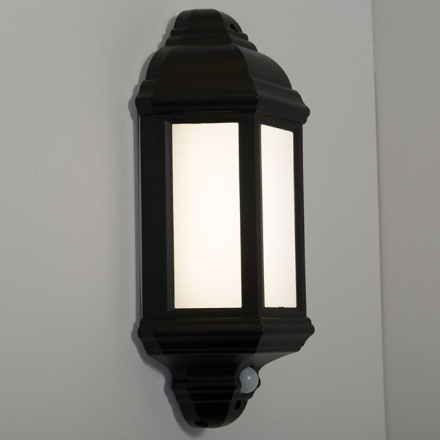 Manta 10w 4000K LED Polycarb Half Lantern c/w Dimming