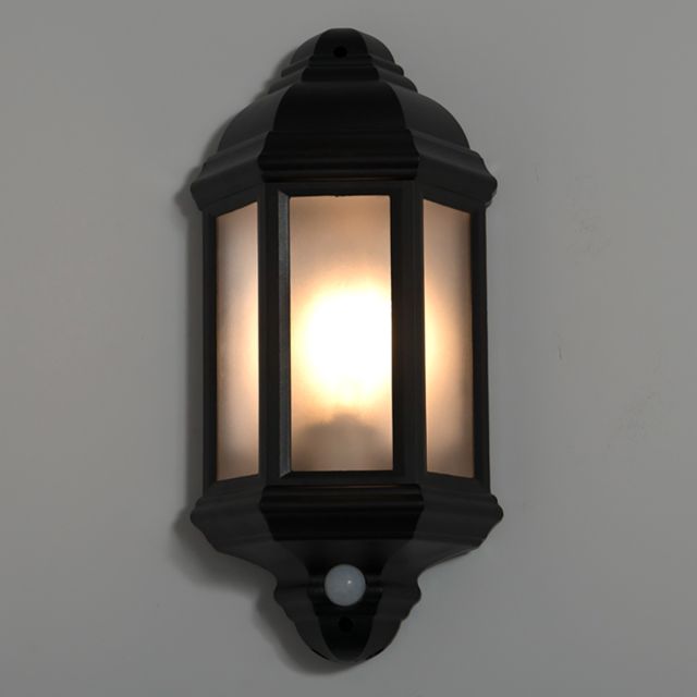 Manta E27 PIR Half Lantern Black